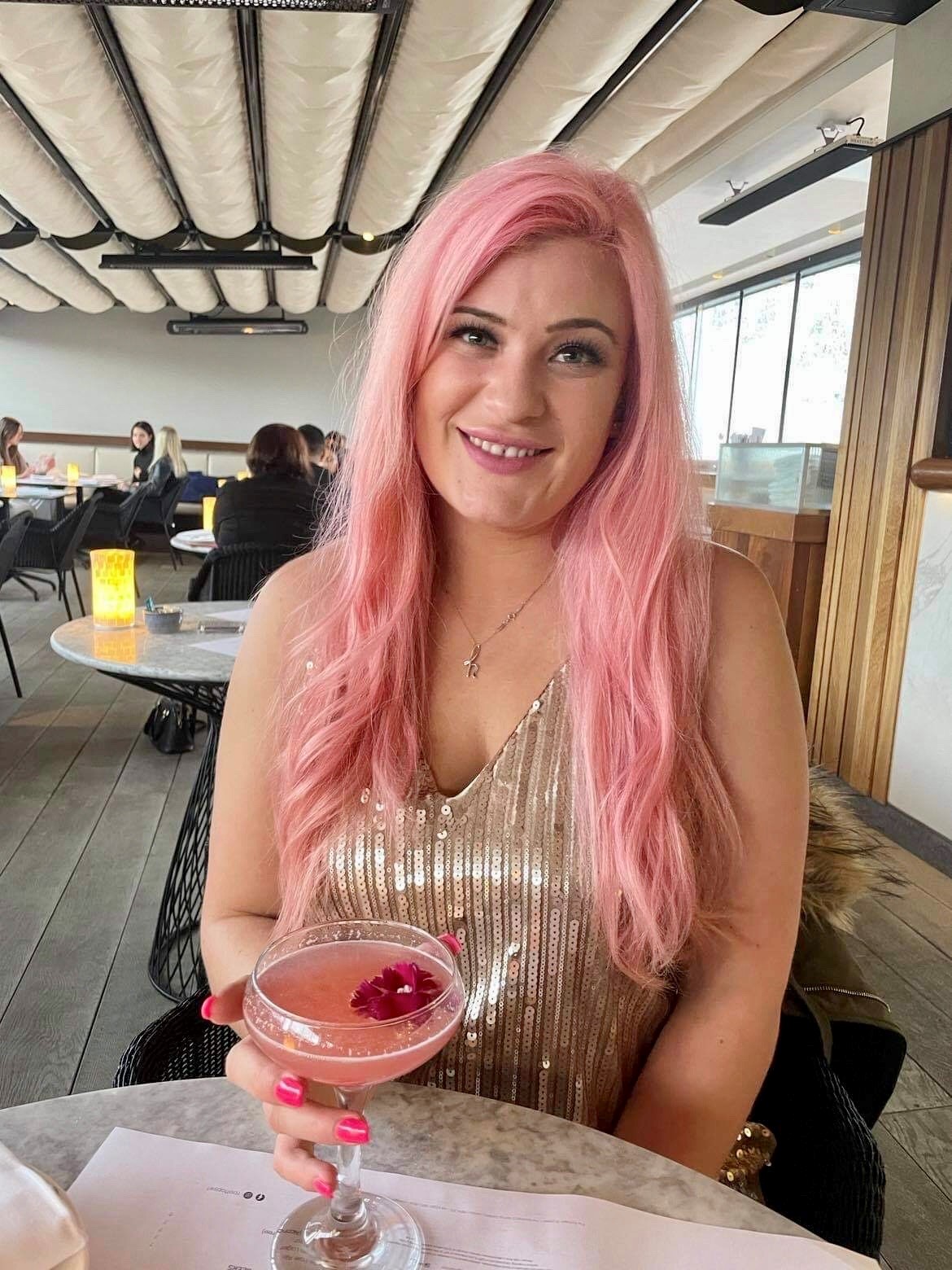 Pink hair for Harriet